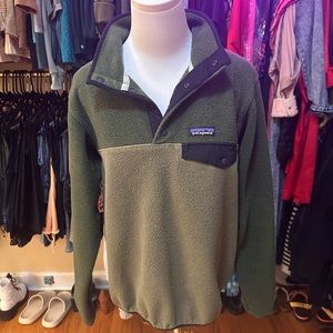 Patagonia size S Synchilla Pullover- Green